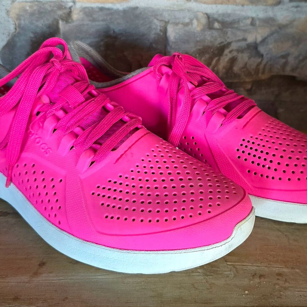 Crocs Hot Pink Bryce tennis shoes